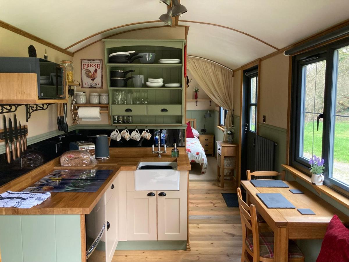 Brook The Shepherd Hut Saltash Exteriör bild